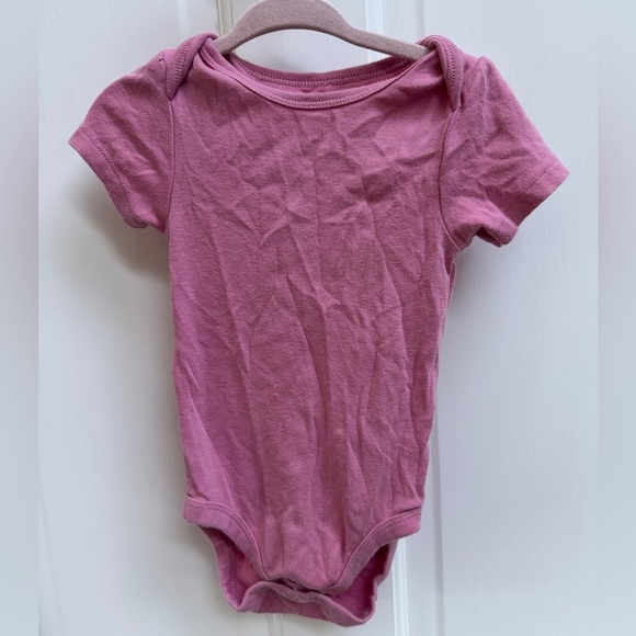 Cloud Island 12M Girls Mauve Short Sleeve Onesie - Picture 1 of 4